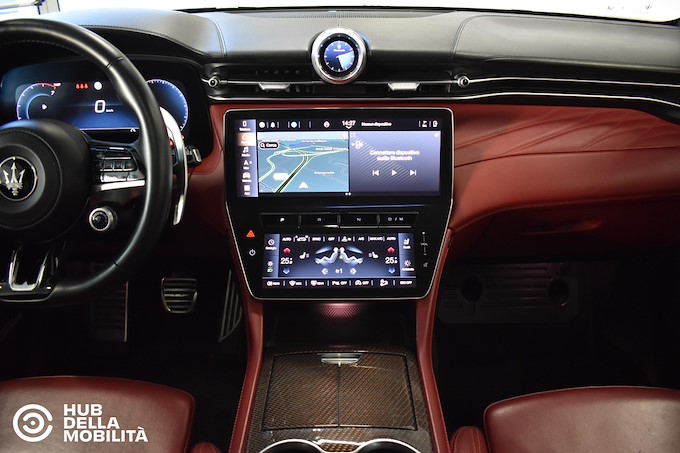 MASERATI Grecale MHEV 300 CV AWD GT